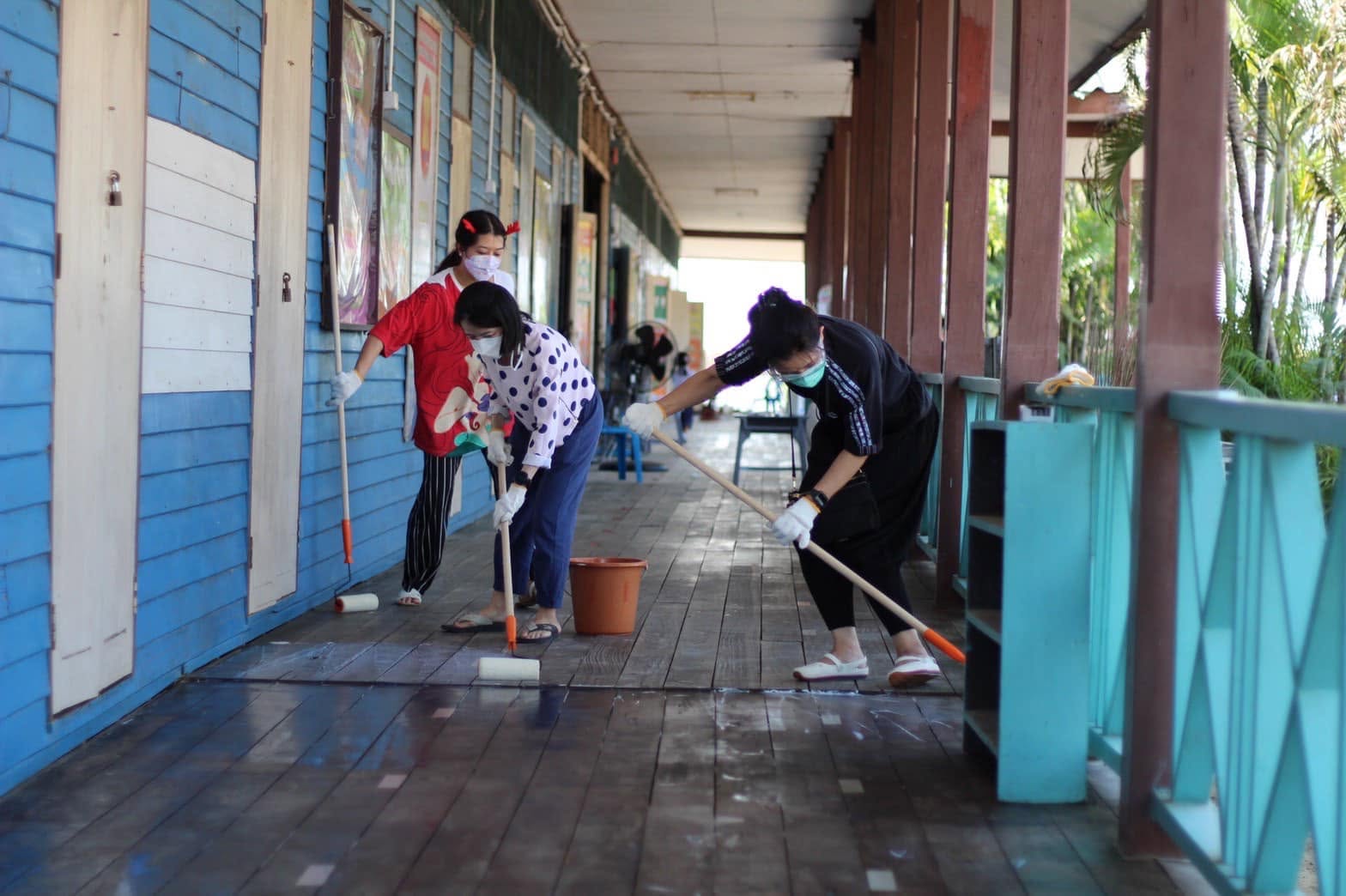 GMH Charity Bird Net activity in Ban Phai Lom, Nakhon Pathom, photo 8 of 14